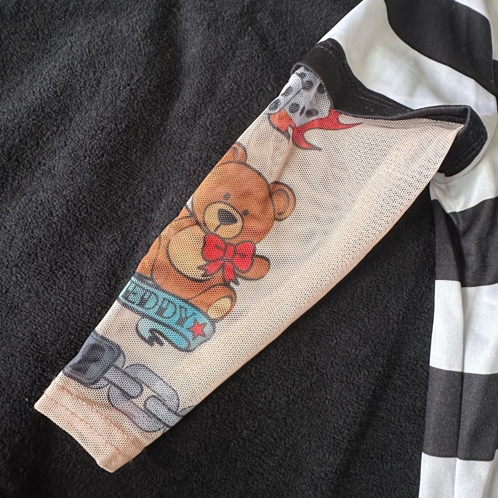 Lil’ Lawbreaker costume for infant. worn for photoshoot only - Picture 3 of 3